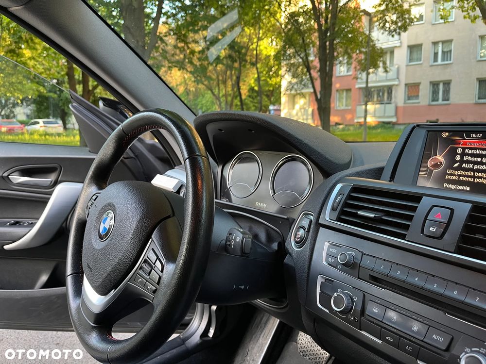 BMW Seria 1 120i - 14