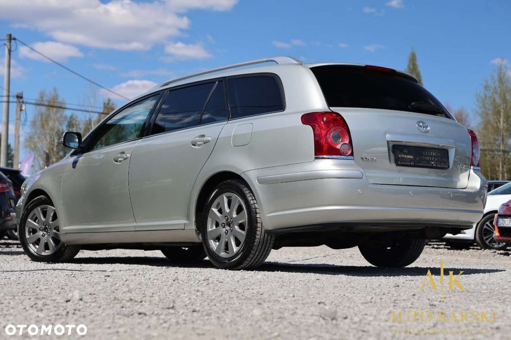 Toyota Avensis - 5