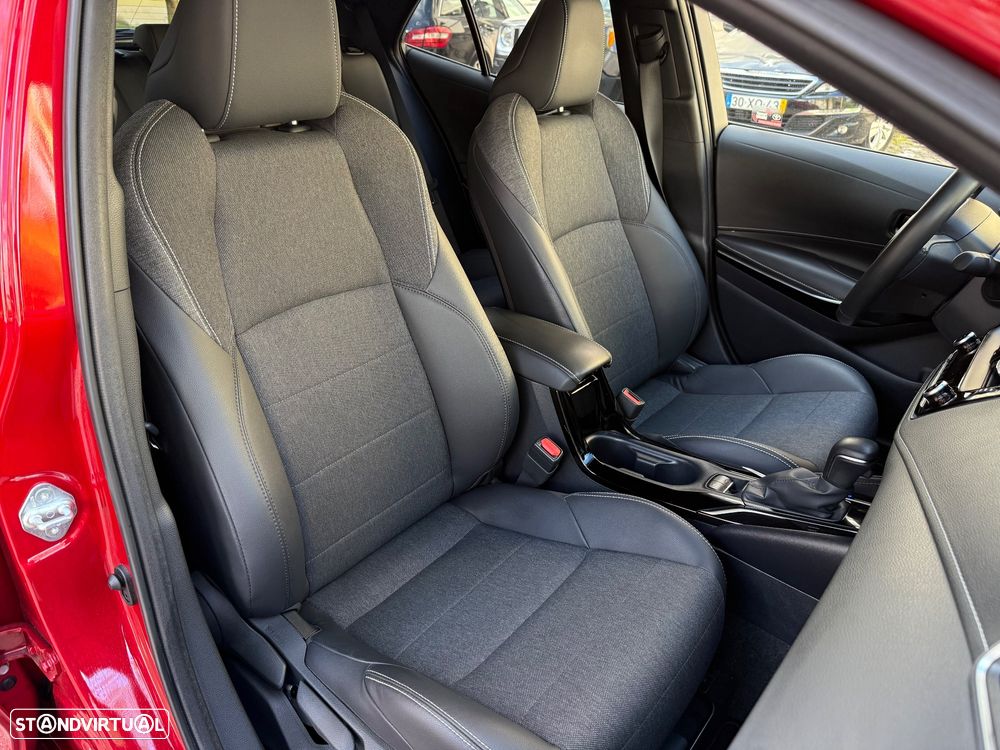 Toyota Corolla 1.8 Hybrid Square Collection - 30