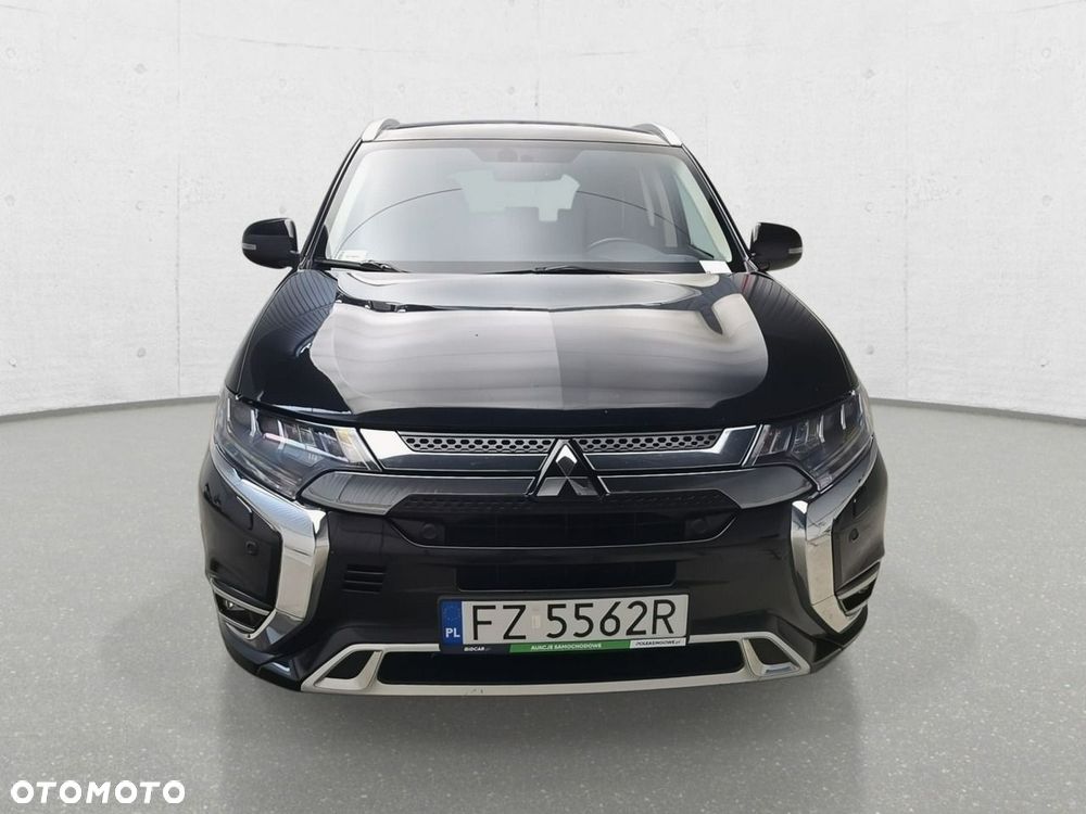 Mitsubishi Outlander - 3