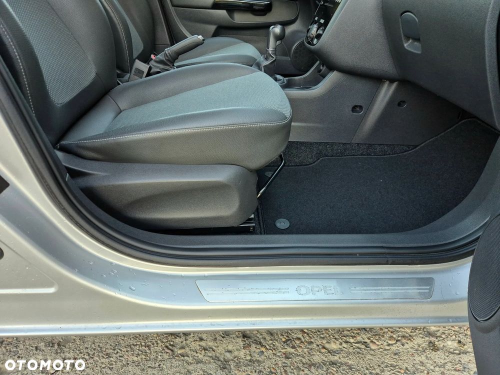 Opel Corsa 1.4 16V Innovation - 27