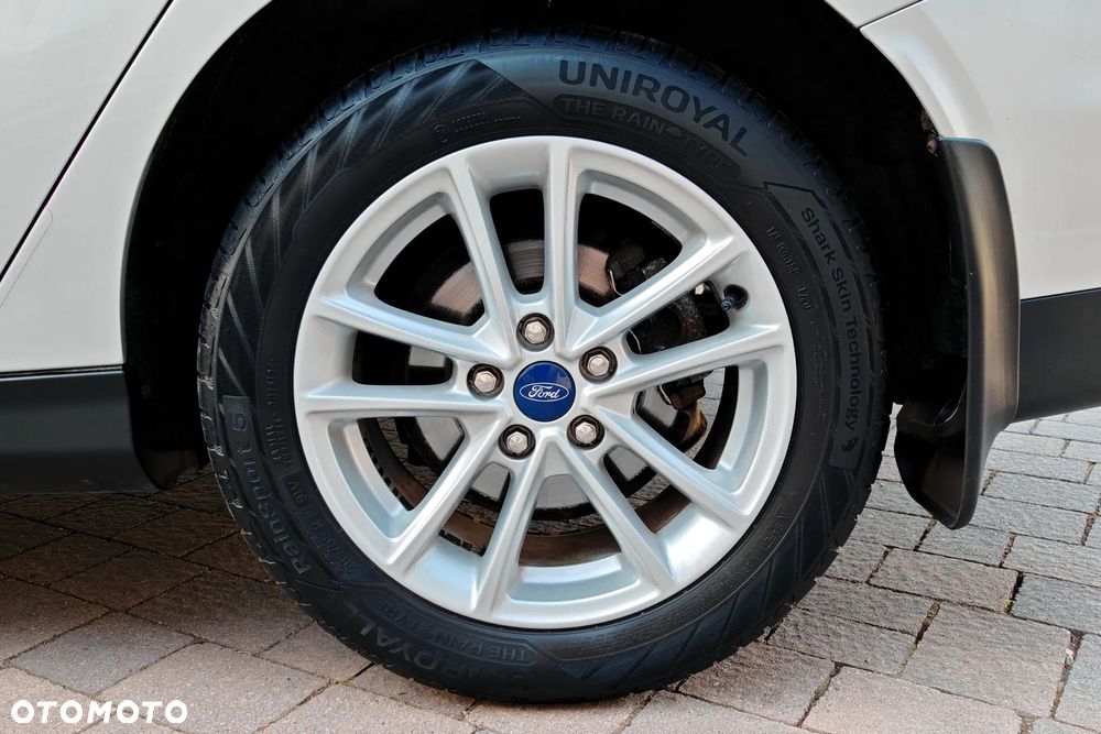 Ford Focus 1.0 EcoBoost Titanium - 32