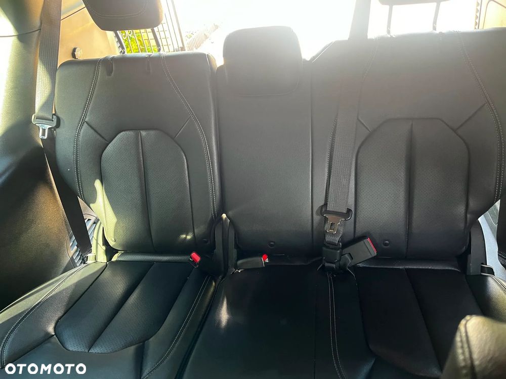 Chrysler Pacifica - 29