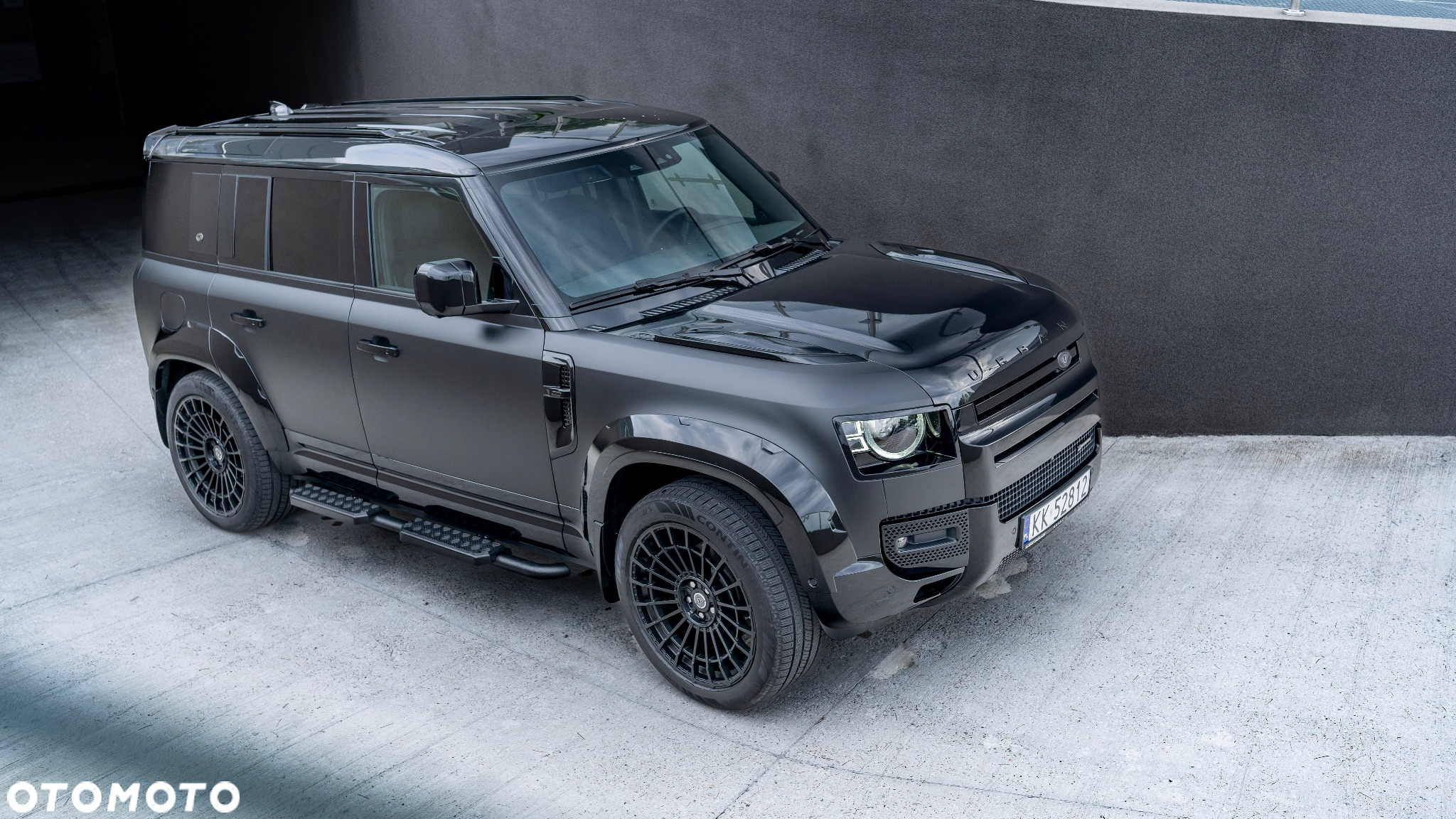 Land Rover Defender - 28