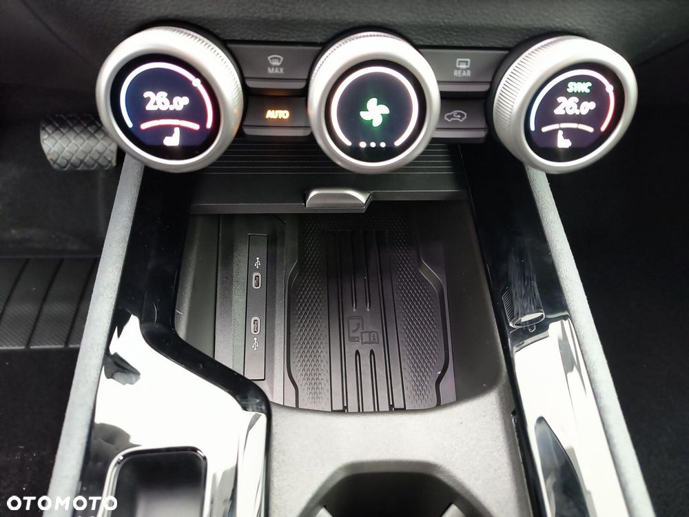 Skoda Superb 2.0 TSI Selection DSG - 30