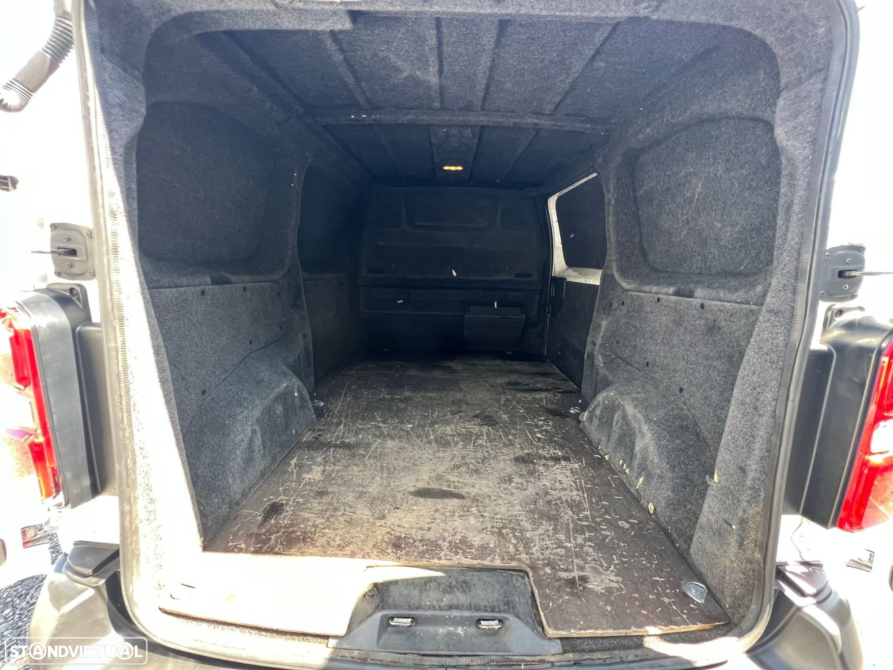 Peugeot Expert 2.0 HDi - 11