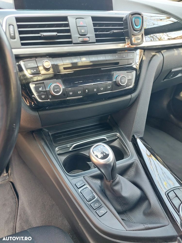 BMW Seria 3 320d xDrive Advantage - 11