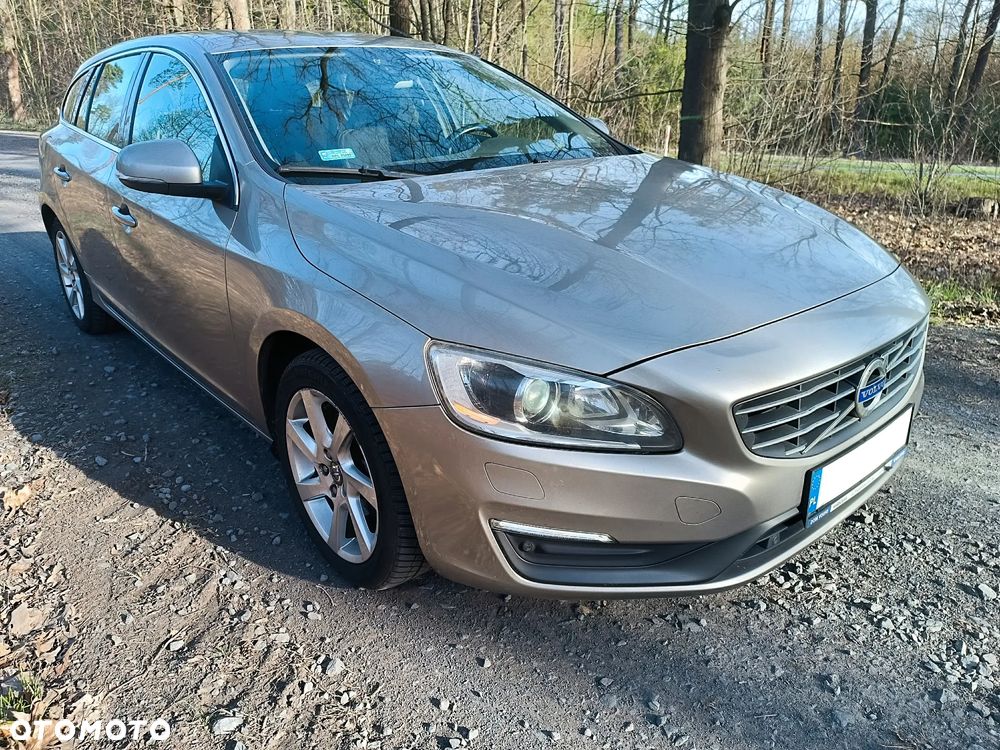 Volvo V60 D4 Momentum - 3