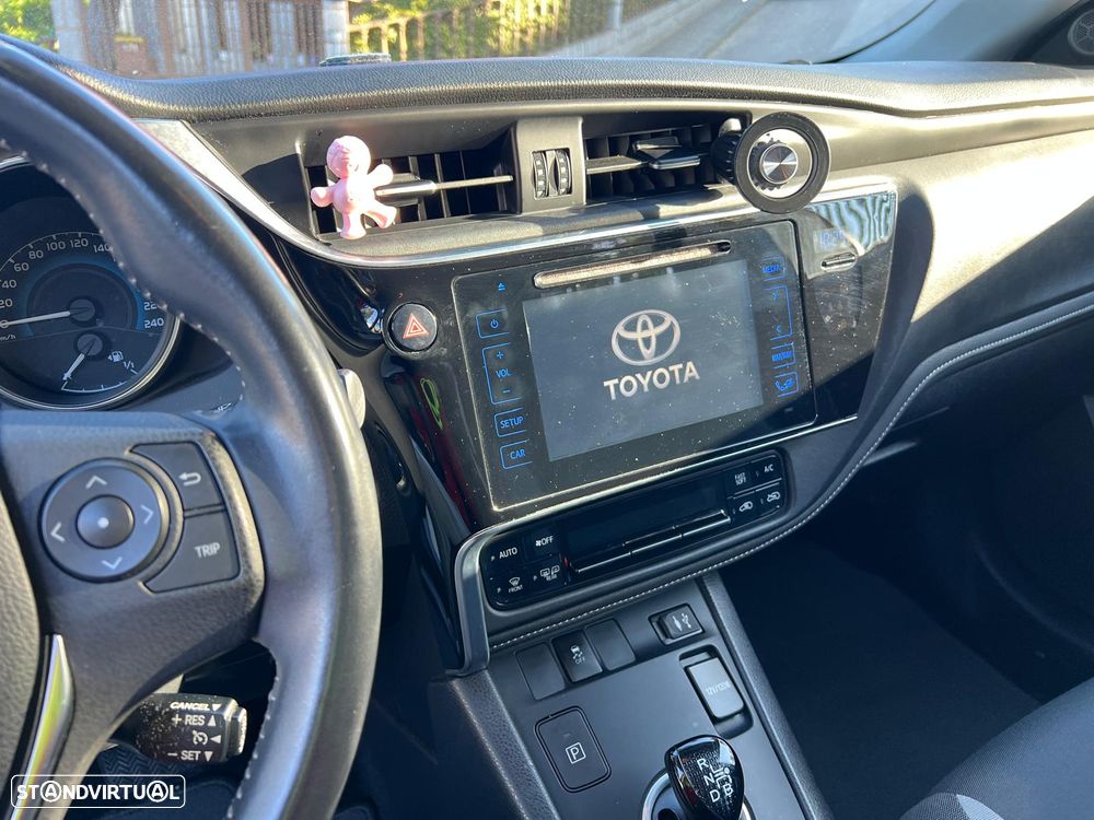 Toyota Auris Touring Sports 1.8 HSD Comfort - 20