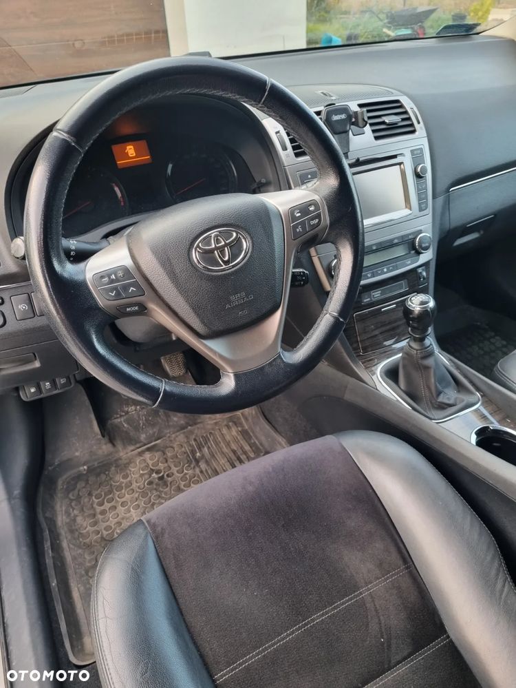 Toyota Avensis - 7