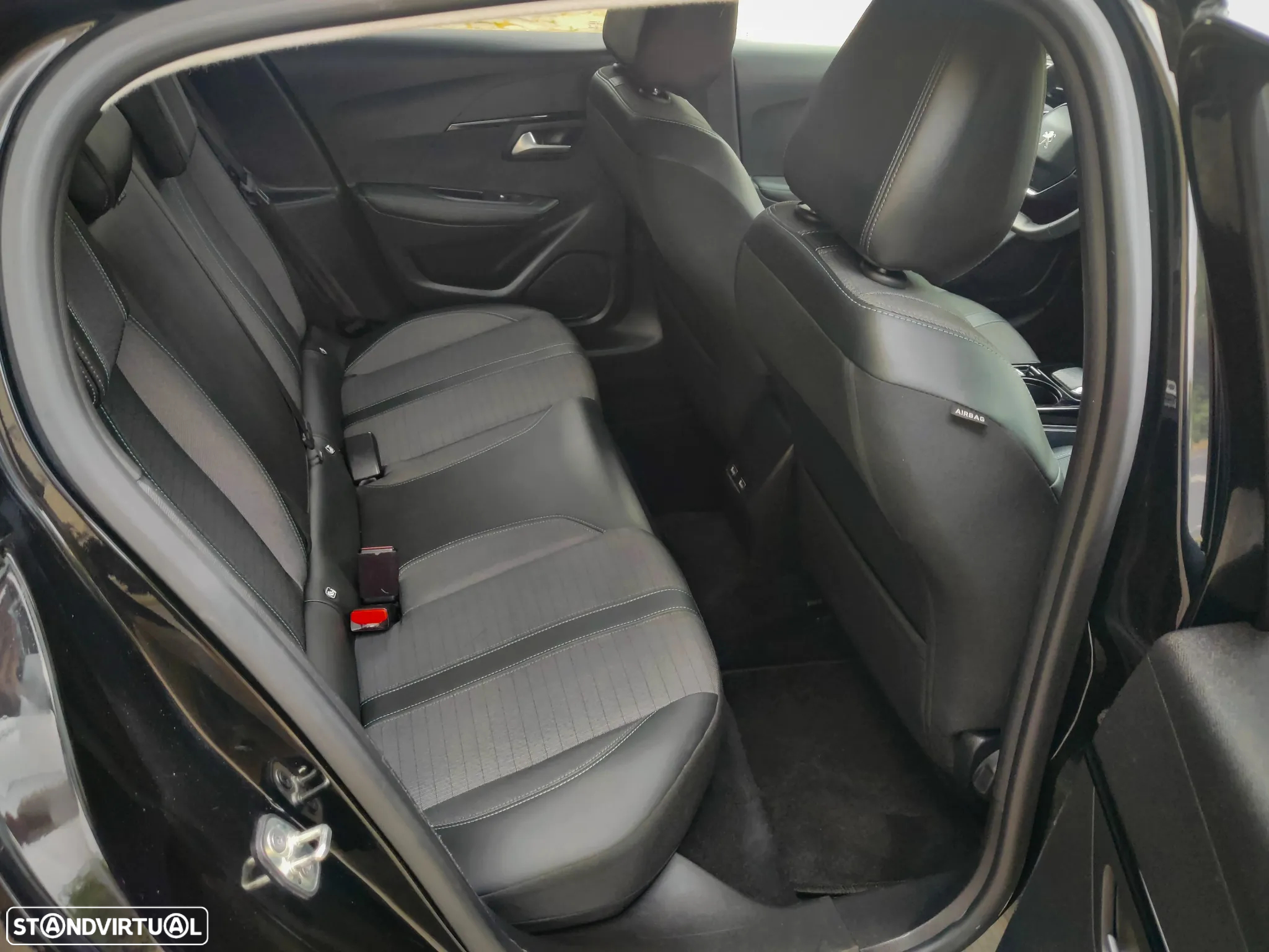 Peugeot e-208 50 kWh Allure - 14