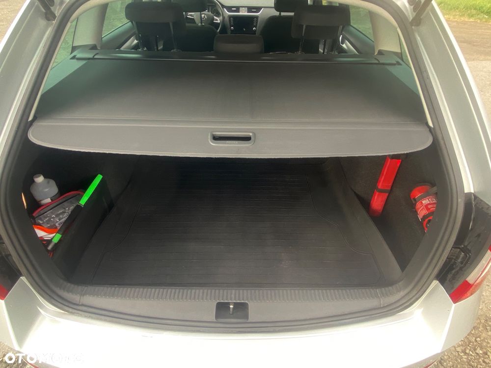 Skoda Octavia ver-2-0-tdi-drive - 3