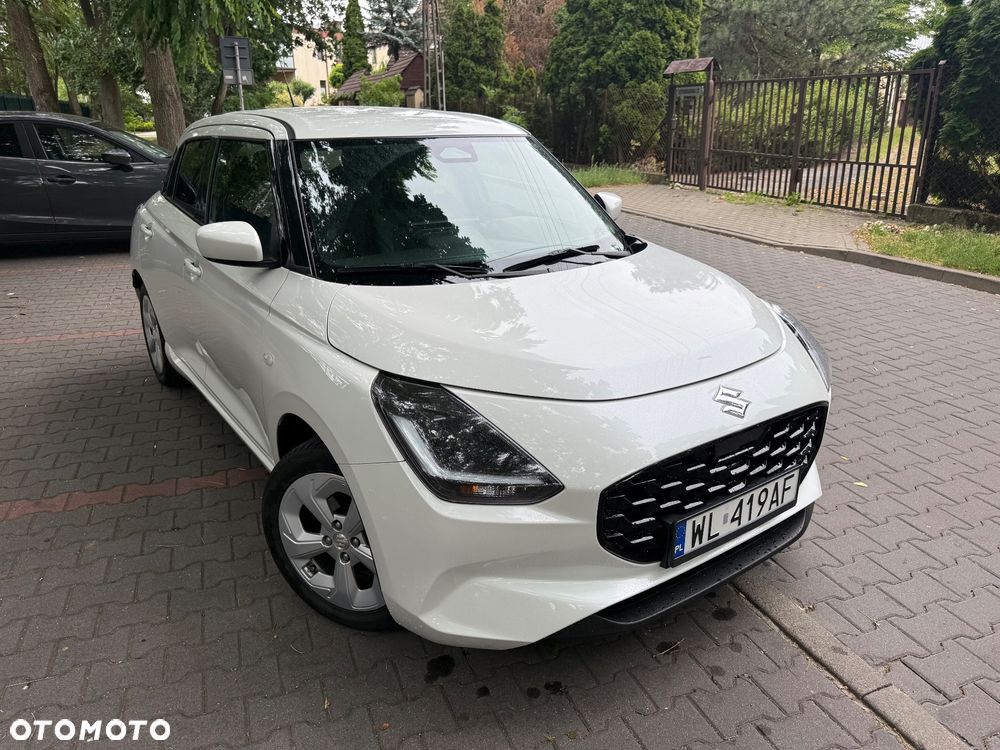 Suzuki Swift 1.2 Dualjet SHVS Premium Plus CVT - 2