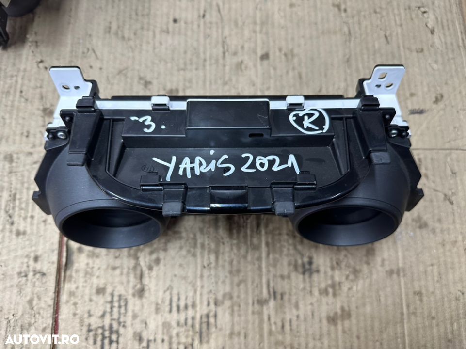 Kilometraj ceasuri bord TOYOTA YARIS 4 an dupa 2020 cod 83800-F5J31 - 3