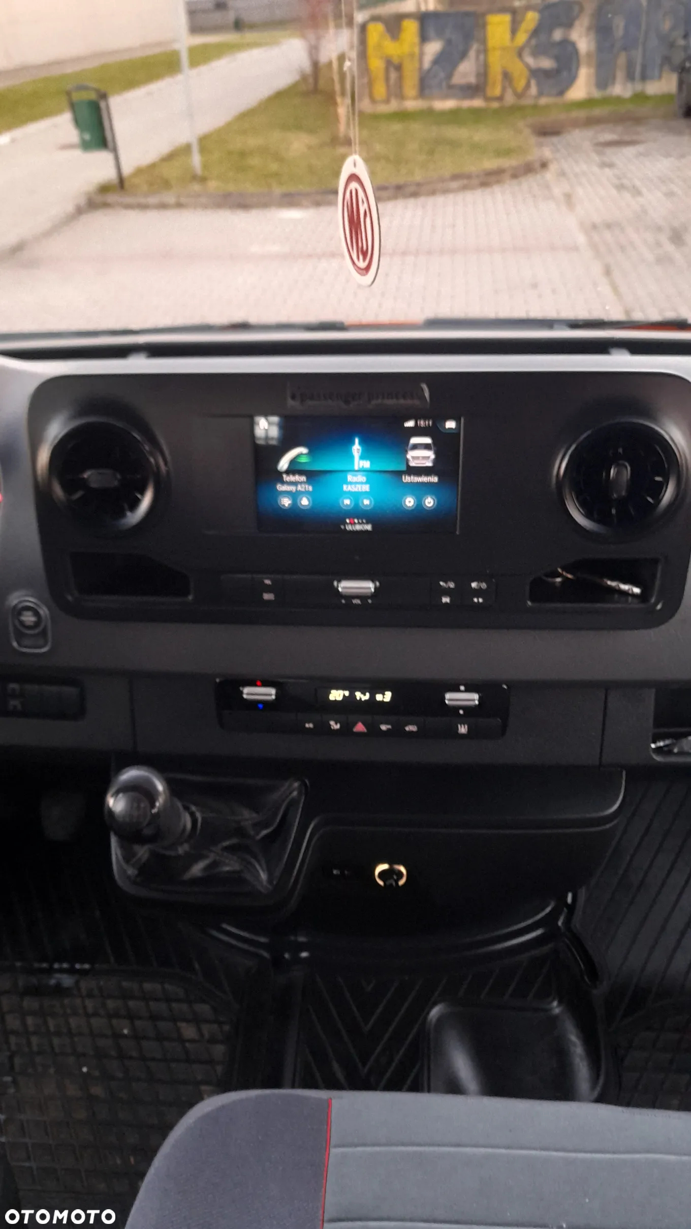 Mercedes-Benz Sprinter - 5