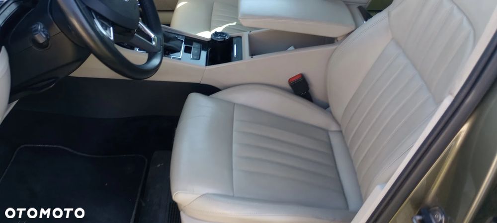Skoda Superb 2.0 TSI L&K DSG - 12