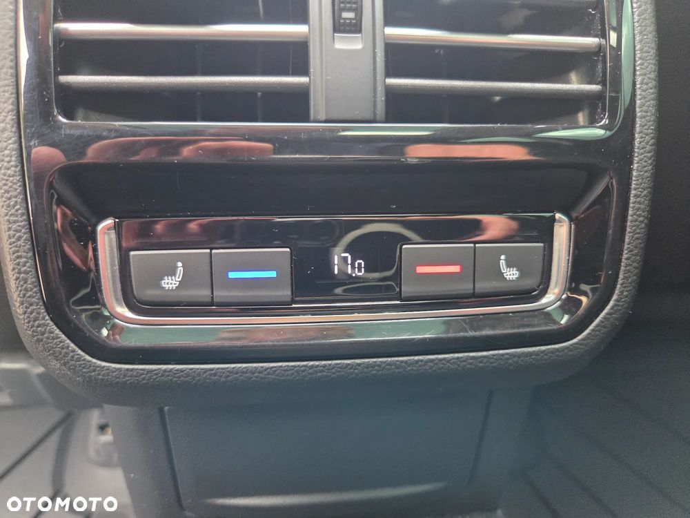 Volkswagen Passat 2.0 TDI BMT Highline DSG - 27