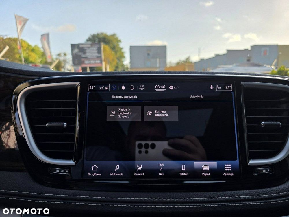 Chrysler Pacifica - 22