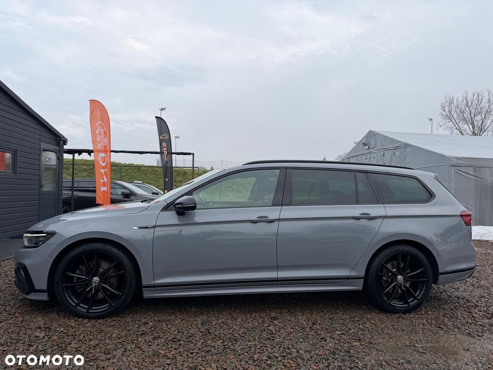 Volkswagen Passat - 12