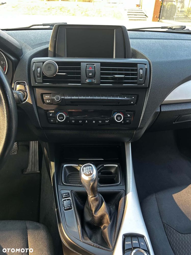 BMW Seria 1 118d - 15