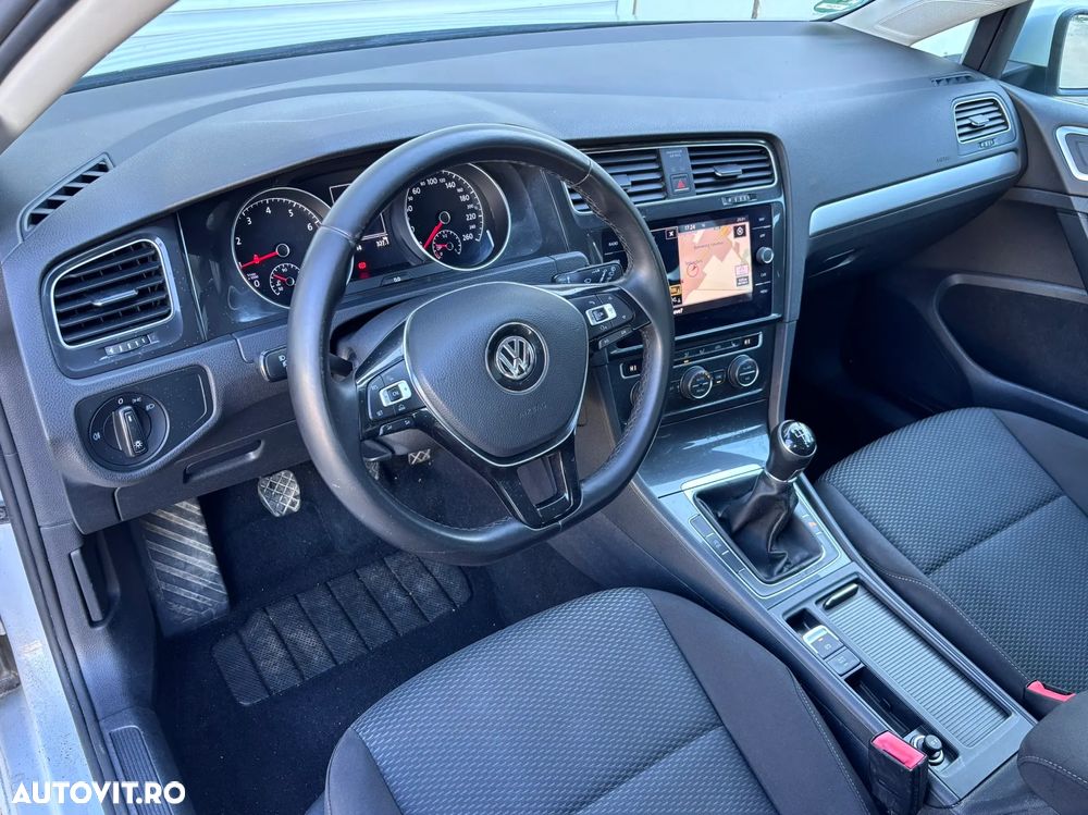 Volkswagen Golf 1.0 TSI BlueMotion Trendline - 18