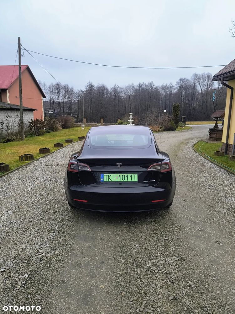 Tesla Model 3 - 8