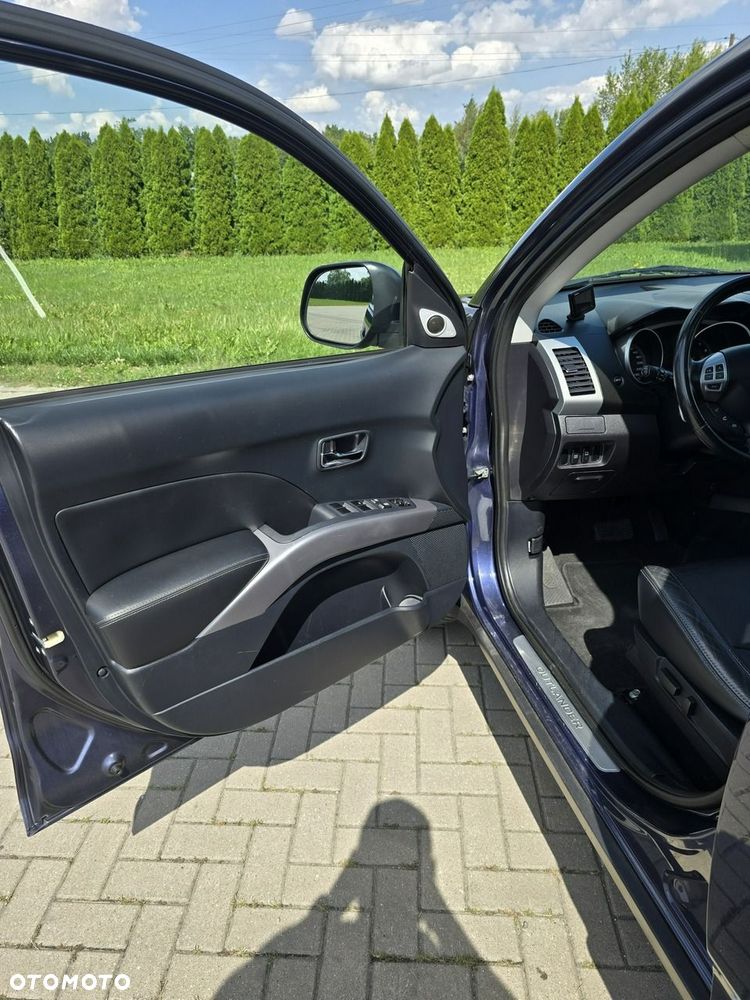 Mitsubishi Outlander - 13