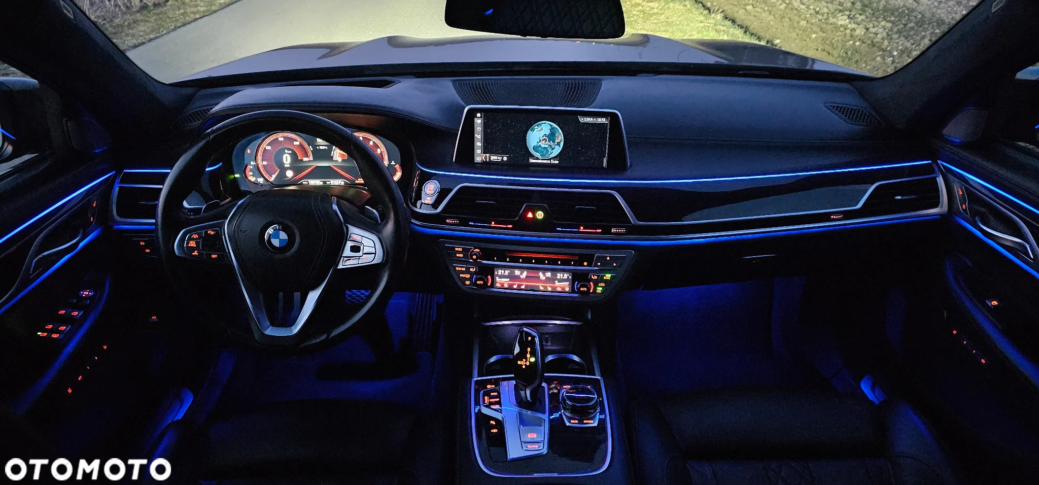 BMW Seria 7 750i xDrive - 14