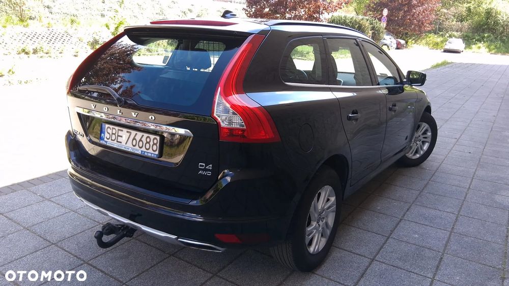 Volvo XC 60 ver-2-4d-awd-momentum - 6