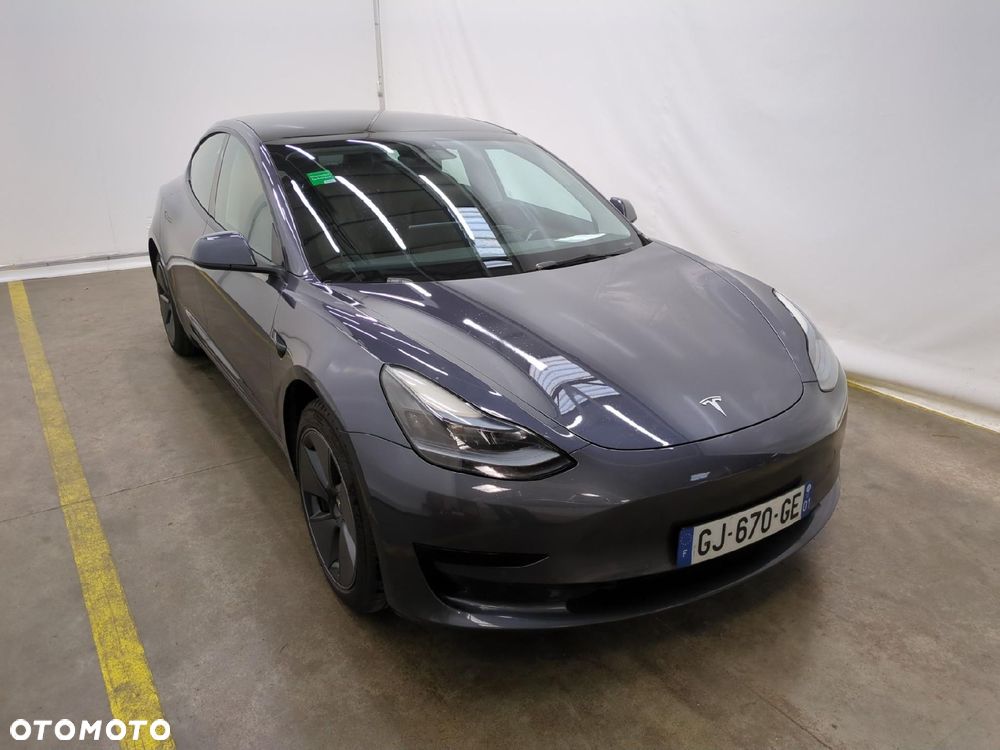 Tesla Model 3 Standard Reichweite Plus Hinterradantrieb - 17