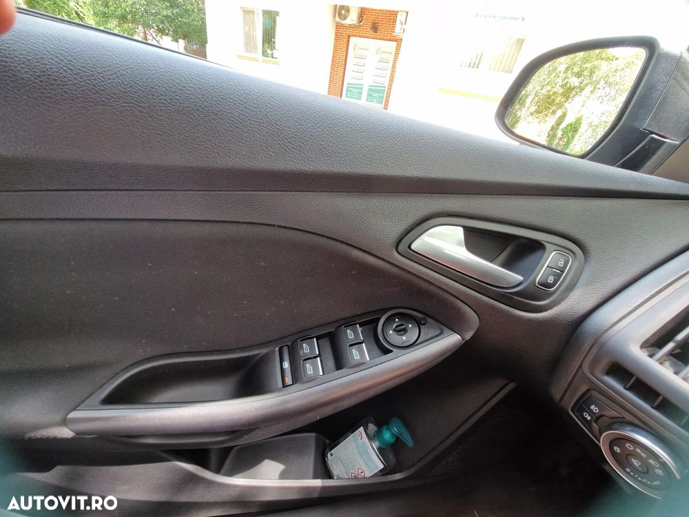 Ford Focus 1.0 EcoBoost Trend - 9