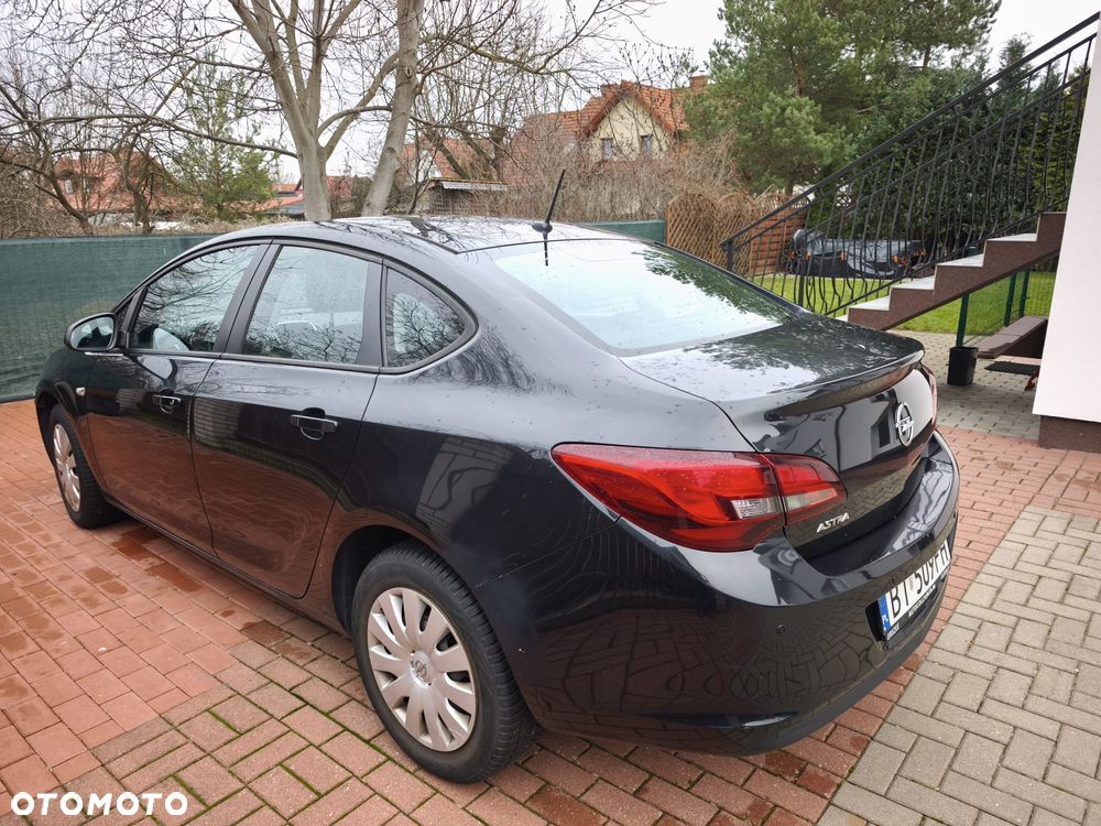 Opel Astra 1.4 Essentia EU6 - 4