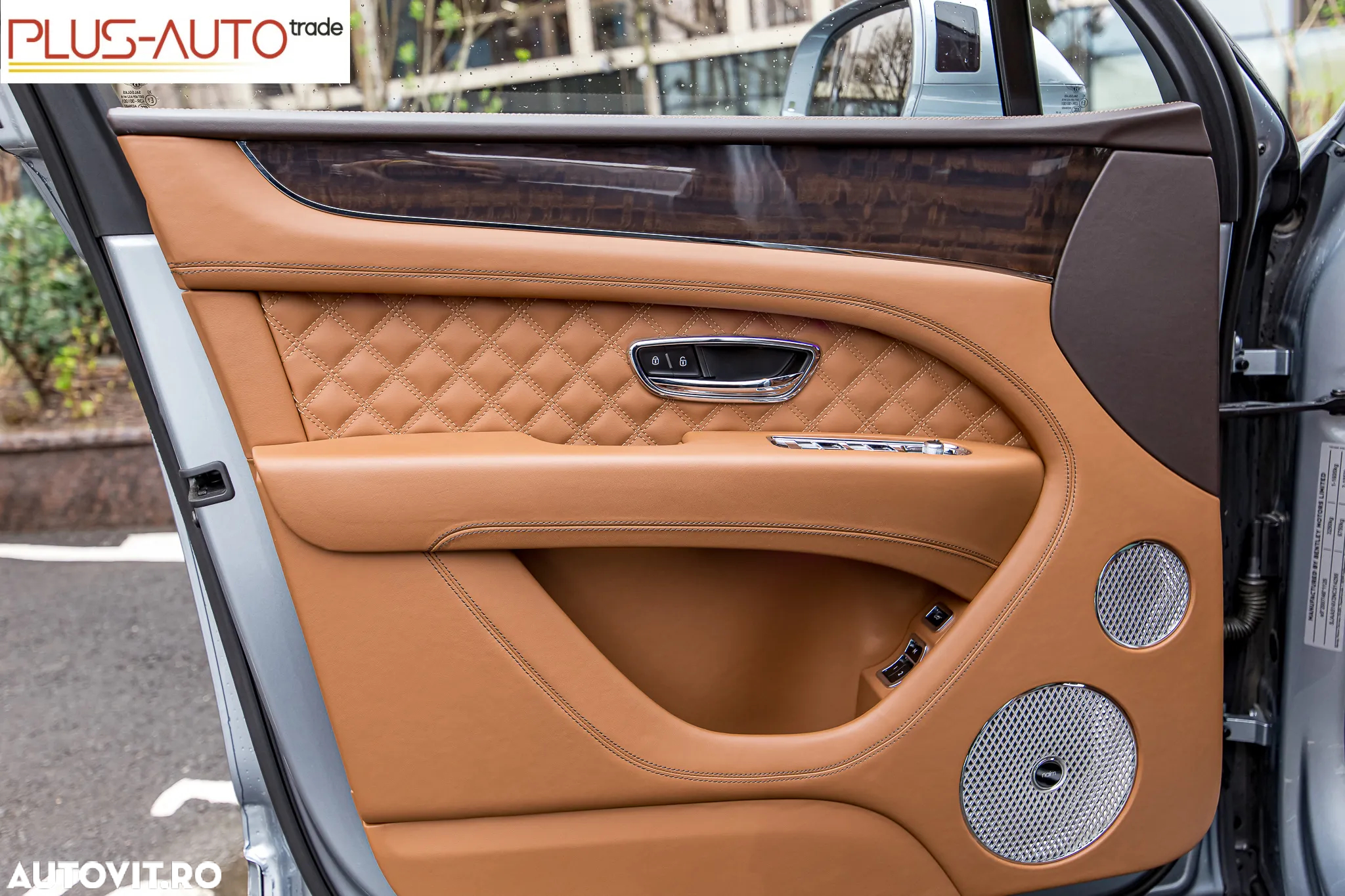 Bentley Bentayga - 38