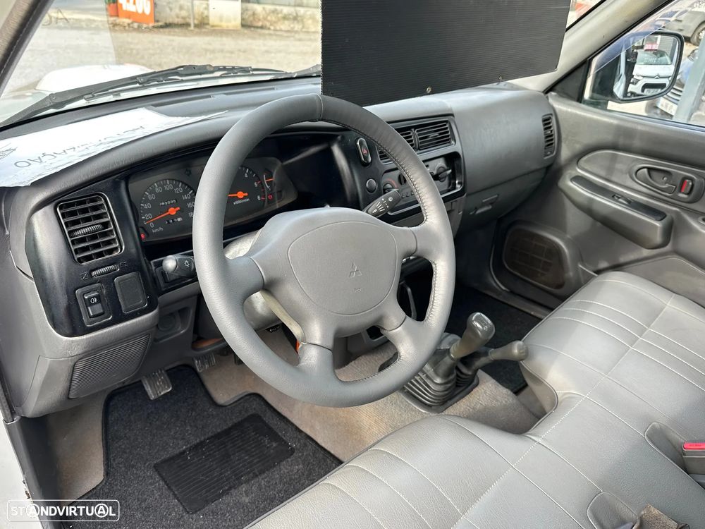 Mitsubishi L200 2.5 TD Club 3L CM - 17