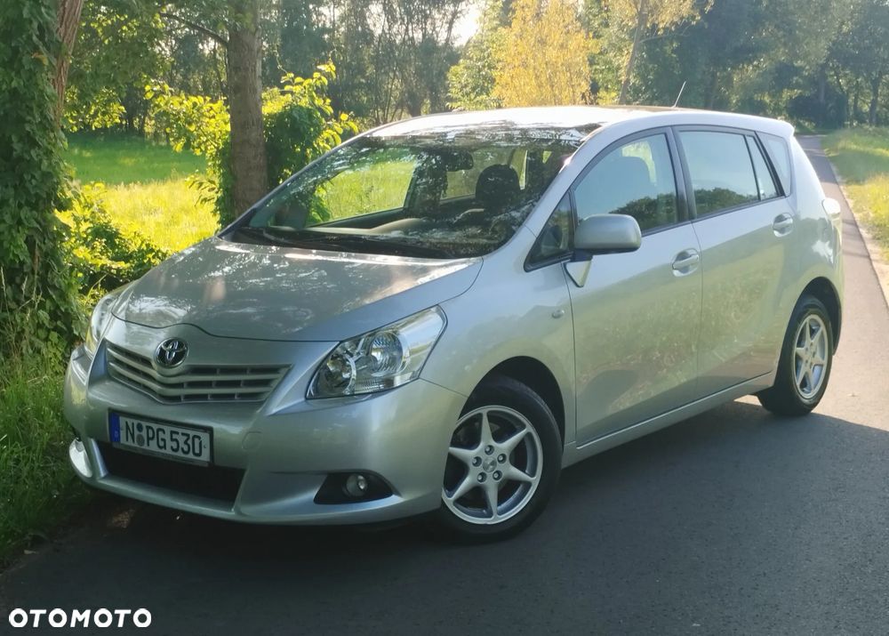 Toyota Verso 1.8 Sol plus 7os - 19