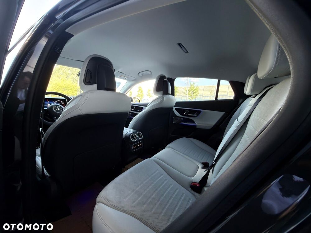 Mercedes-Benz GLC - 27