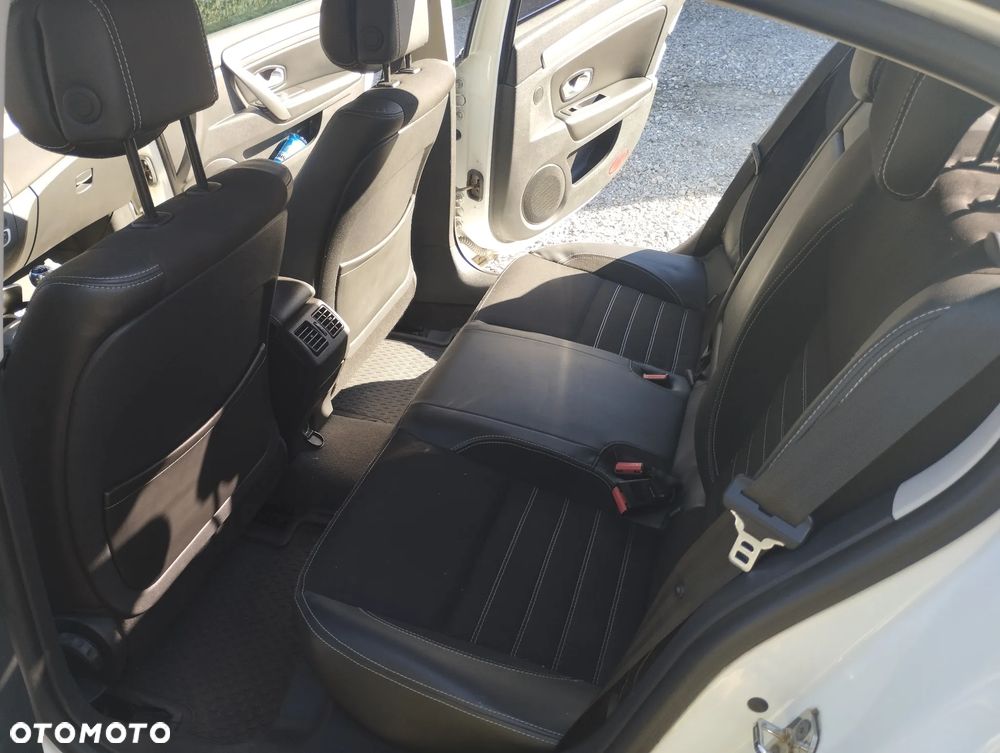 Renault Laguna 2.0 dCi NervaSport ESM - 6