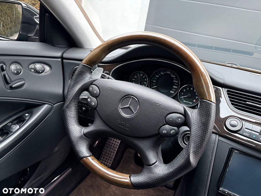 Mercedes-Benz CLS - 23