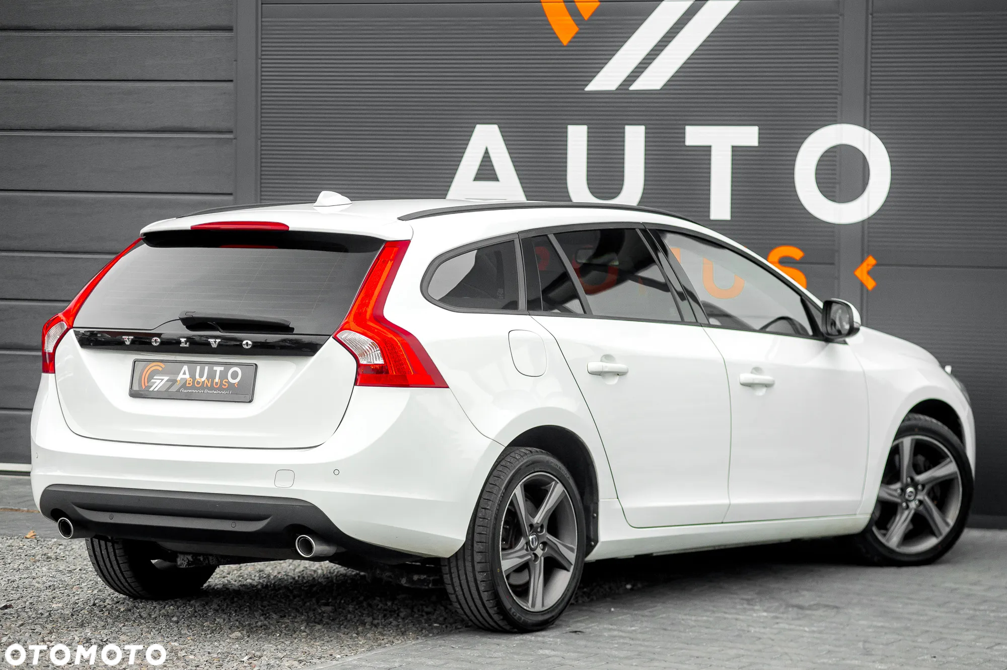 Volvo V60 D4 AWD - 13