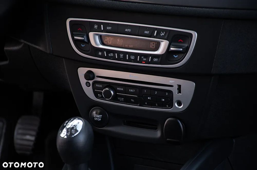 Renault Megane ENERGY TCe 115 Start & Stop Bose Edition - 21