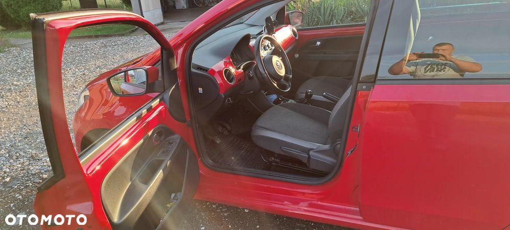 Volkswagen up! 1.0 high Perfectline - 9