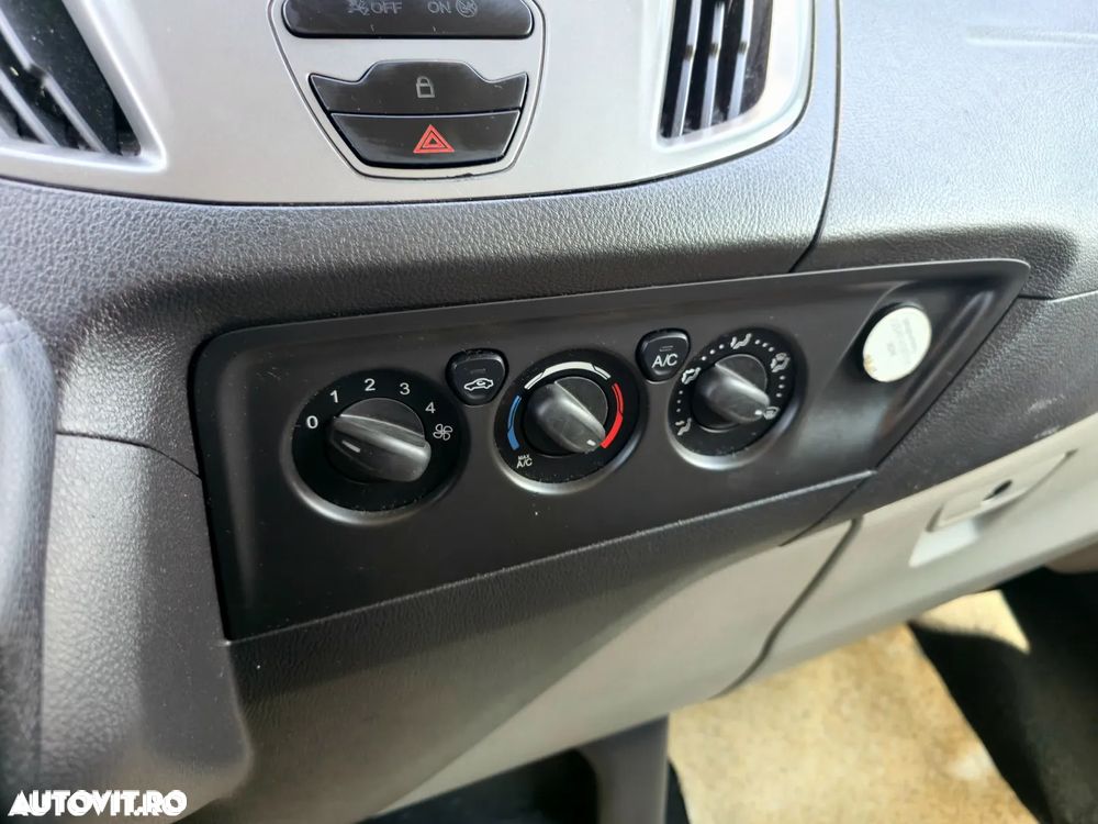 Ford Tourneo Custom 300 L1H1 VA Titanium - 13