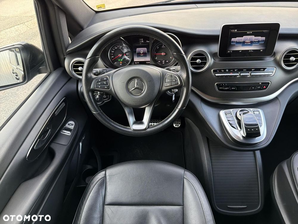 Mercedes-Benz Klasa V - 11