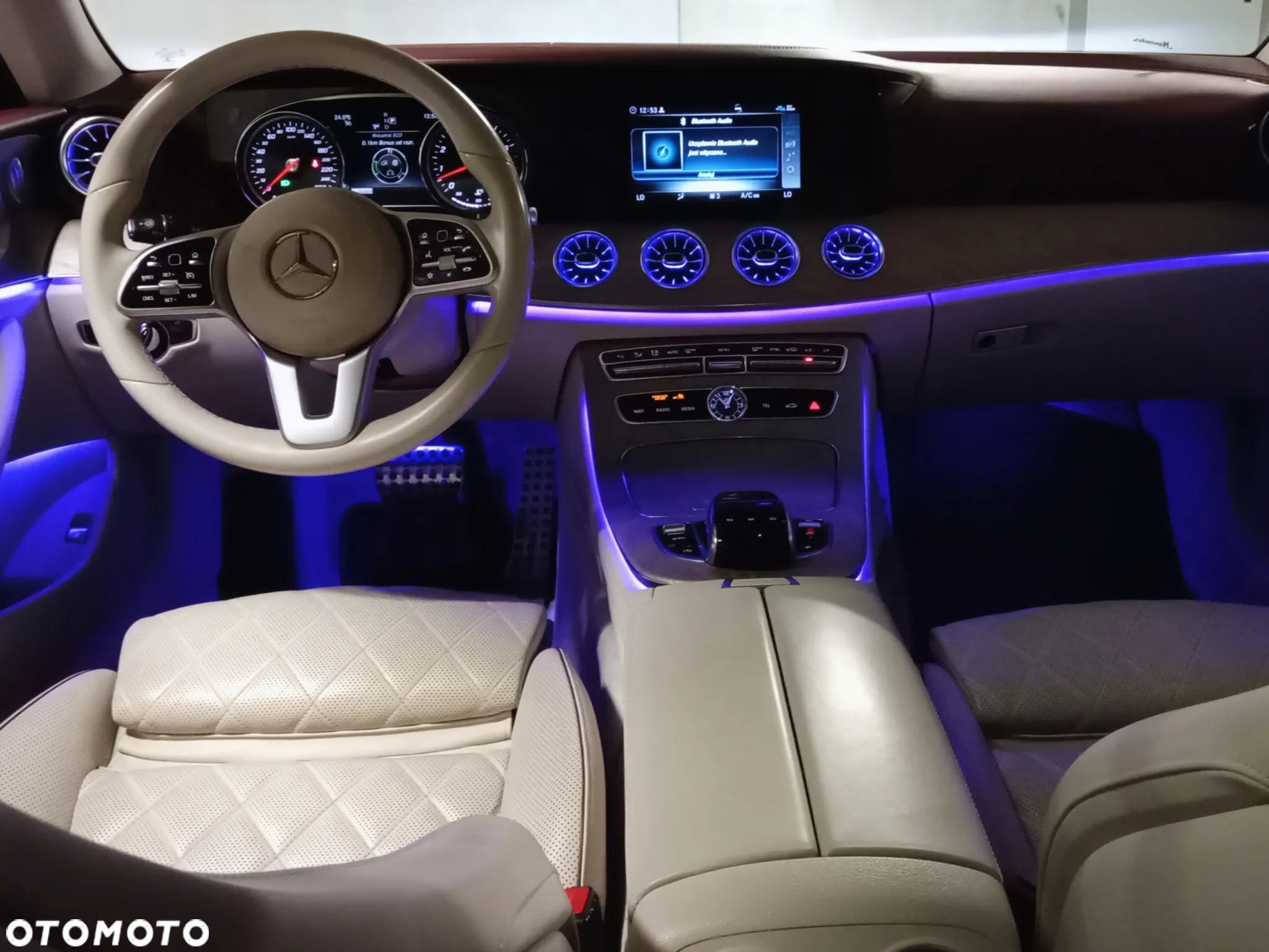 Mercedes-Benz Klasa E 450 Coupe 4-Matic 9G-TRONIC - 21