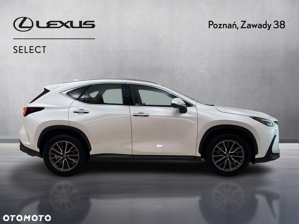 Lexus NX - 4