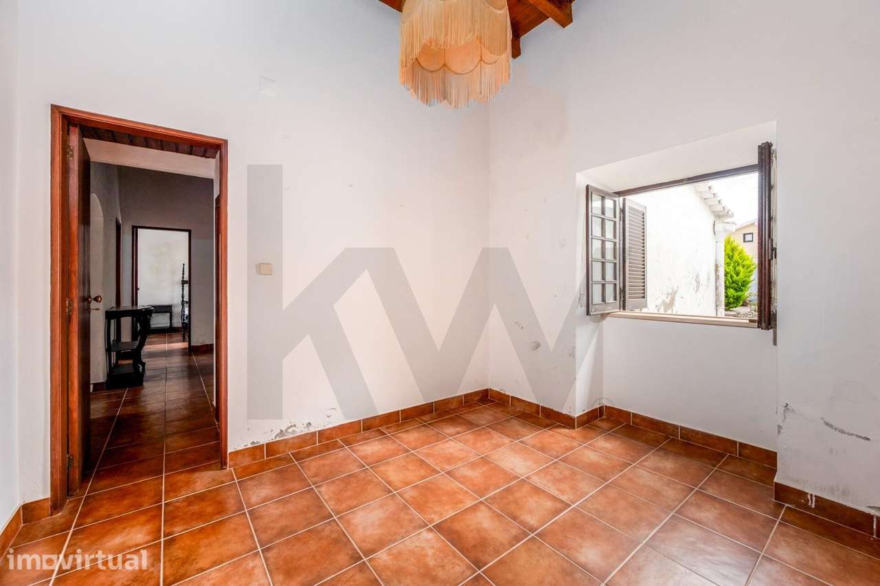 Moradia T4 com terreno a 1 km da praia São Bernardino |Garagem 56 m2| - Grande imagem: 3/29