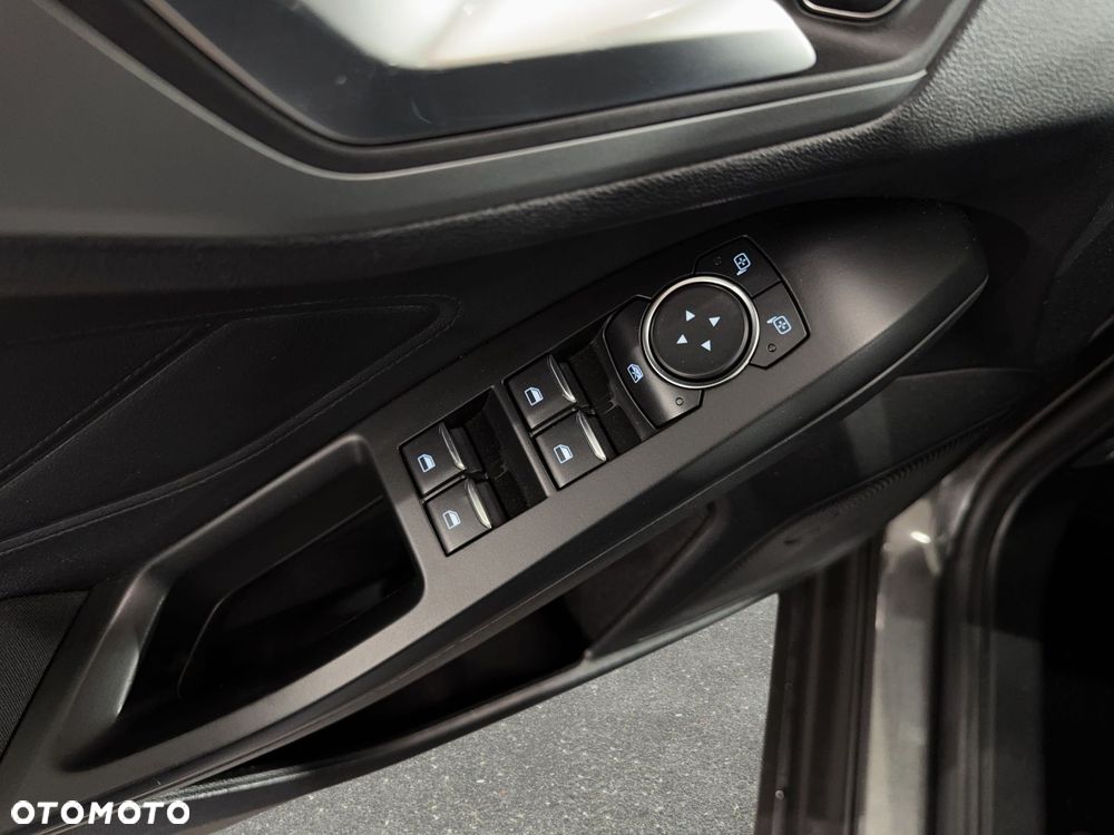 Ford Focus - 24