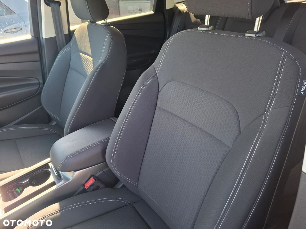 Ford Kuga 1.5 TDCi 2x4 Titanium - 29