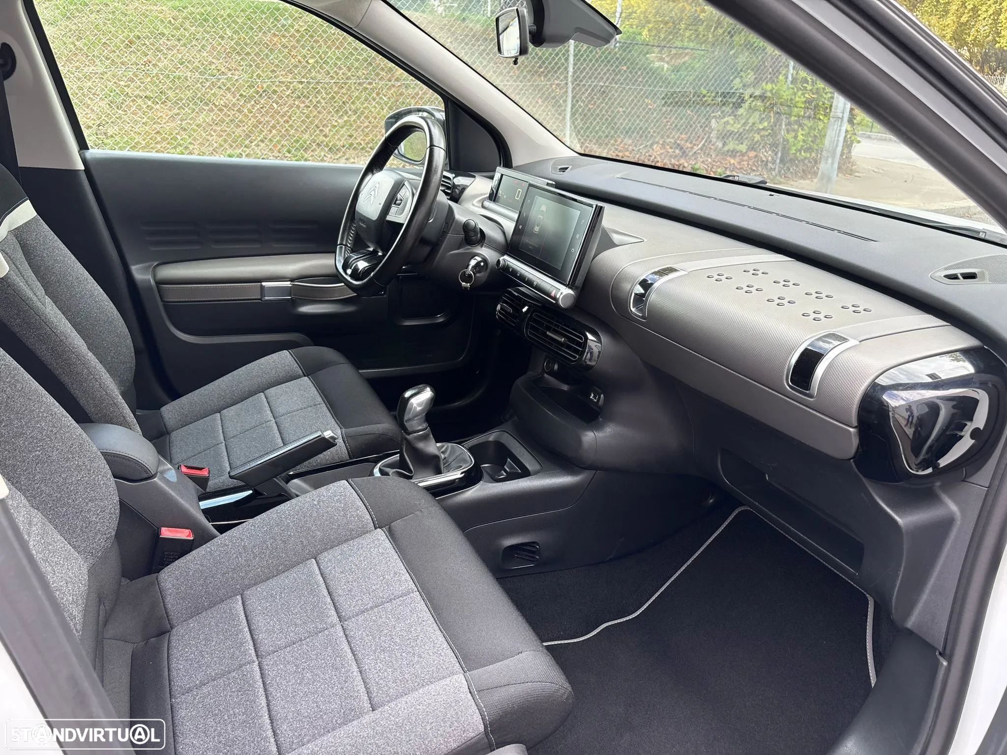 Citroën C4 Cactus 1.2 PureTech Shine - 8