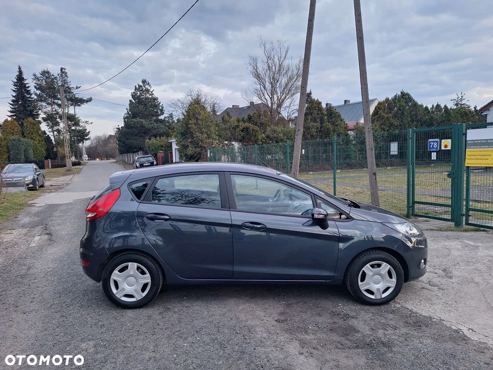 Ford Fiesta - 5